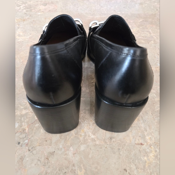 Donald J. Pliner Black Leather Loafers with Silver Chain Size: 9.5 - Picture 6 of 9